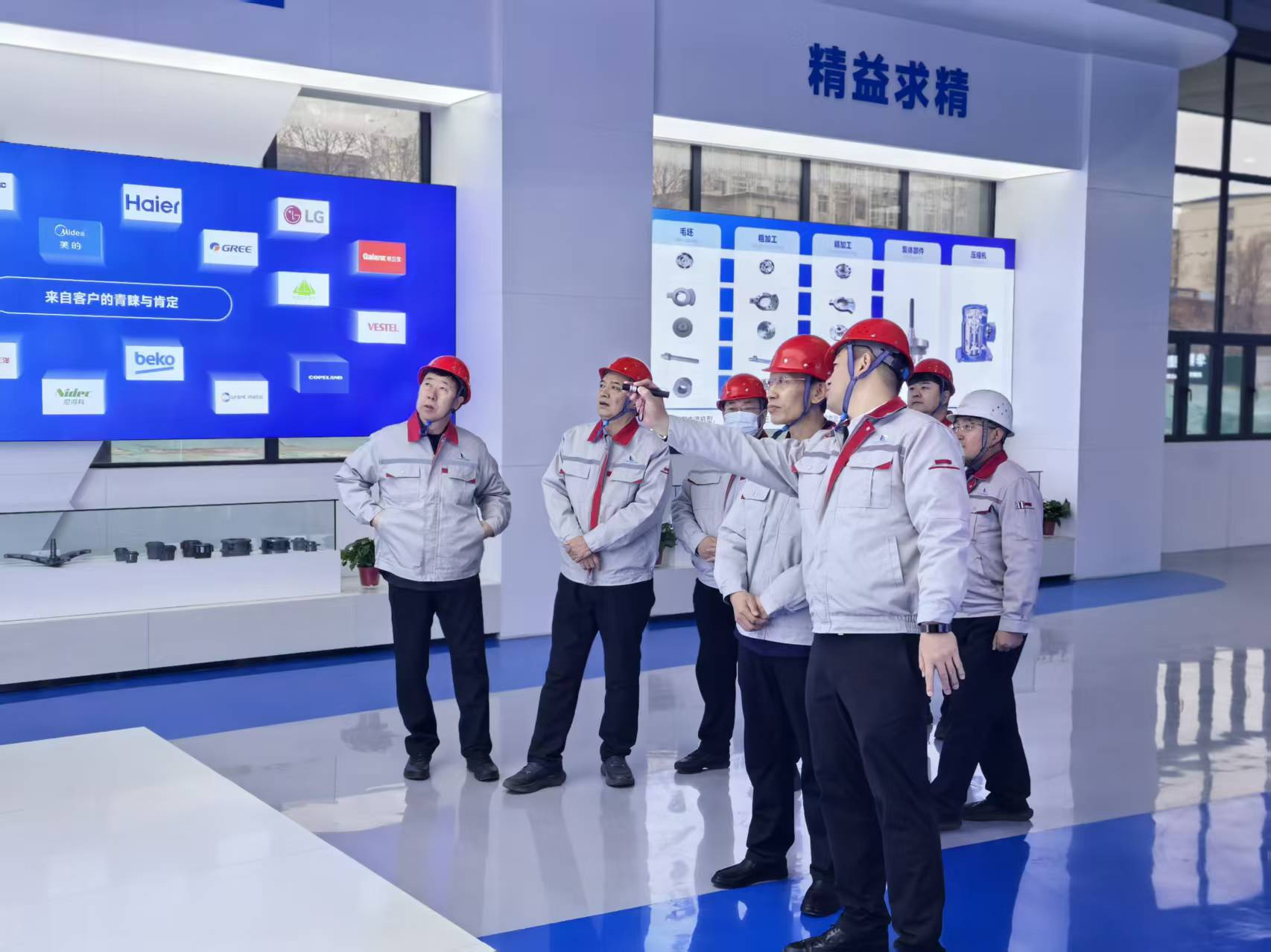 臨汾市委常委、洪洞縣委書記張晉偉深入華翔洪洞智能科技產(chǎn)業(yè)園調(diào)研